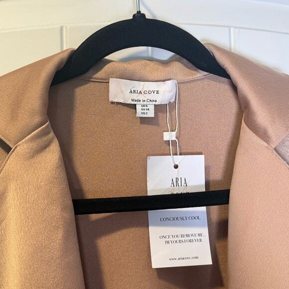 Aria Cove Tan Cuffed Sleeve Bodysuit with Notched Collar - Picture 2 of 5